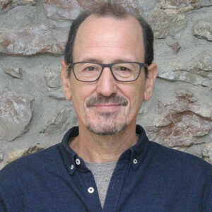 Retrato de Fernando Rodríguez Bornaetxea, maestro de meditación vipassana y doctor en psicología